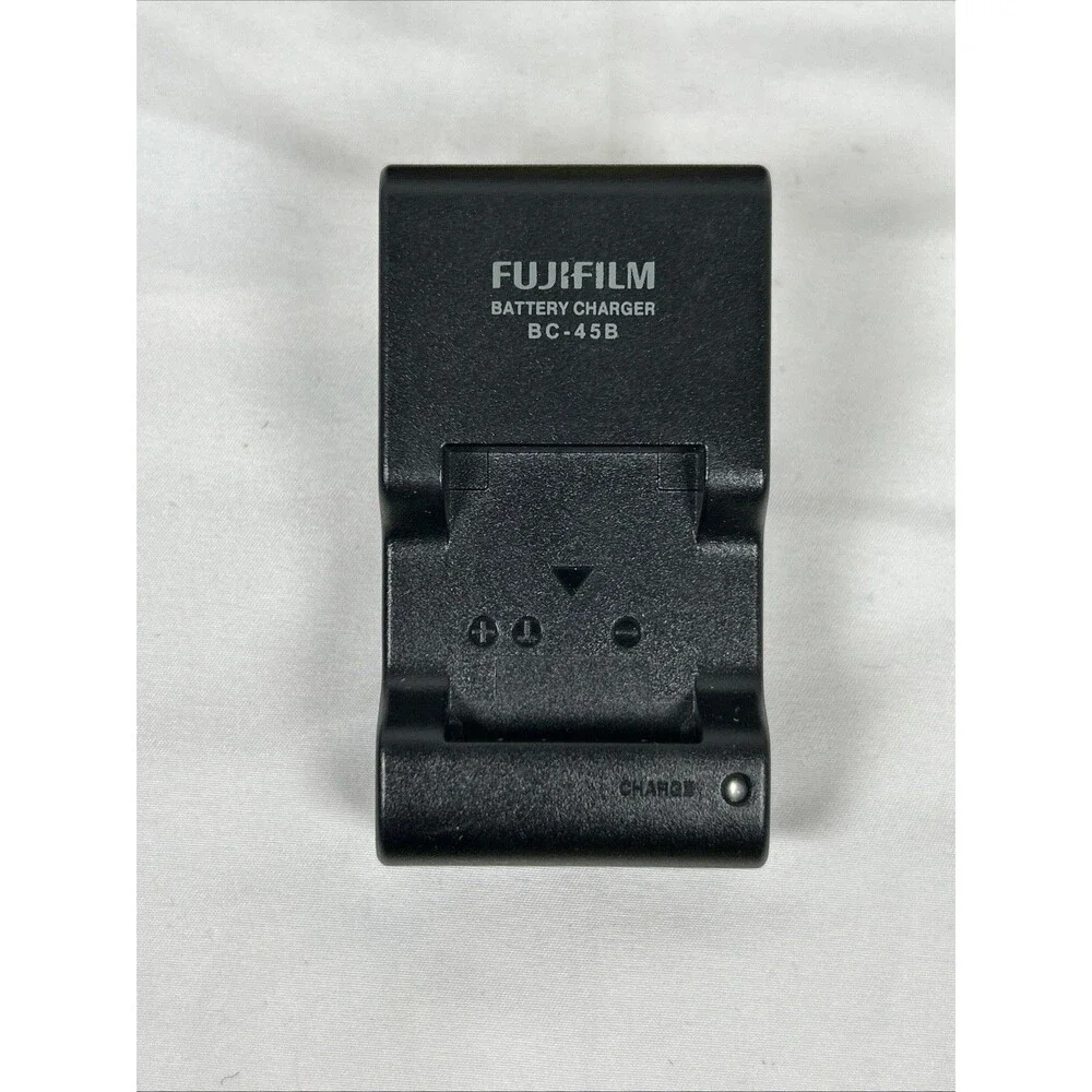 Fujifilm FinePix XP60 Yellow 16.4MP Digital Camera Charger Battery Software Disk